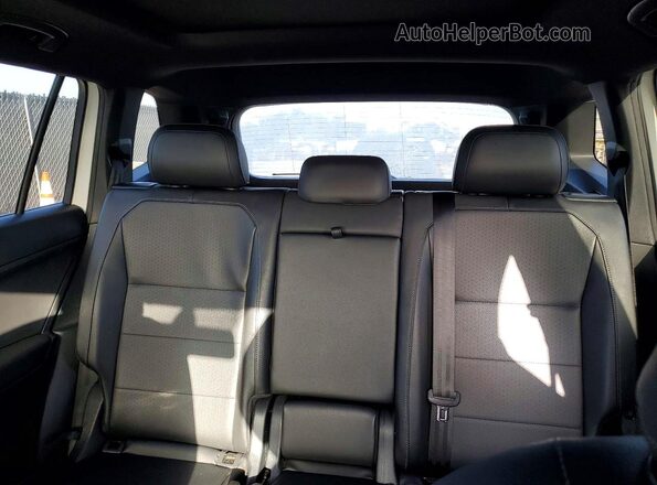 3VV3B7AX4KM030776 2019 VOLKSWAGEN TIGUAN White Հետևի նստատեղերի տեսք