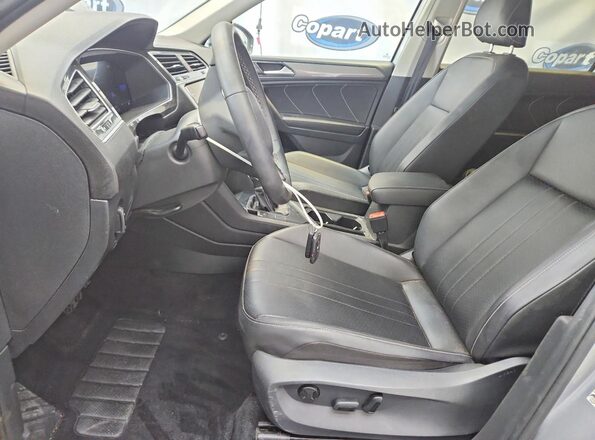 3VV3B7AX4RM001532 2024 VOLKSWAGEN TIGUAN Серый Вид салона спереди