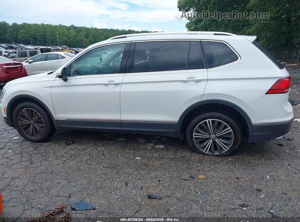 3VV3B7AX5JM015203 2018 VOLKSWAGEN TIGUAN White Vista interior de 360 grados