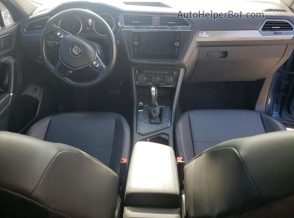 3VV3B7AX5JM087812 2018 VOLKSWAGEN TIGUAN Blue Вид панелі приладів