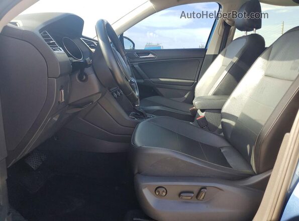 3VV3B7AX5JM087812 2018 VOLKSWAGEN TIGUAN Blue Вид салону спереду
