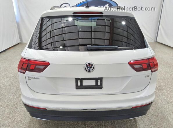 3VV3B7AX5JM120677 2018 VOLKSWAGEN TIGUAN White Vista trasera