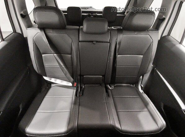3VV3B7AX5JM120677 2018 VOLKSWAGEN TIGUAN White Vista de los asientos traseros