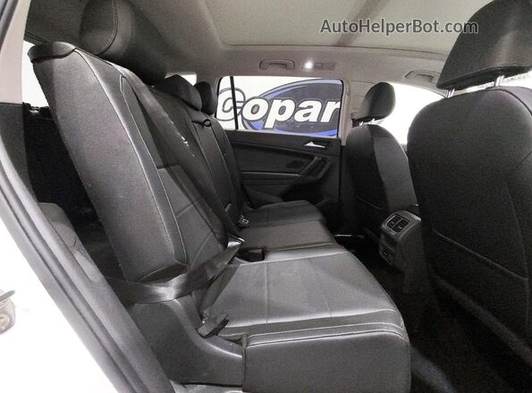 3VV3B7AX5JM120677 2018 VOLKSWAGEN TIGUAN White Vista interior trasera