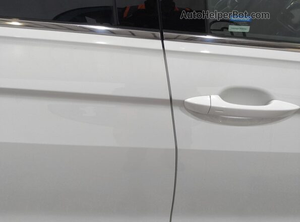 3VV3B7AX5JM120677 2018 VOLKSWAGEN TIGUAN White 