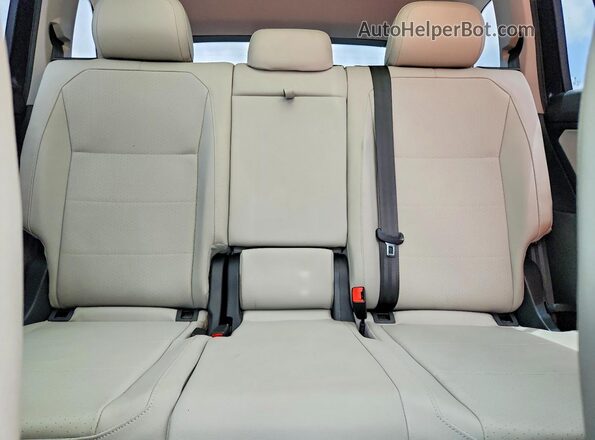 3VV3B7AX5KM005868 2019 VOLKSWAGEN TIGUAN Black უკანა სავარძლების ხედი