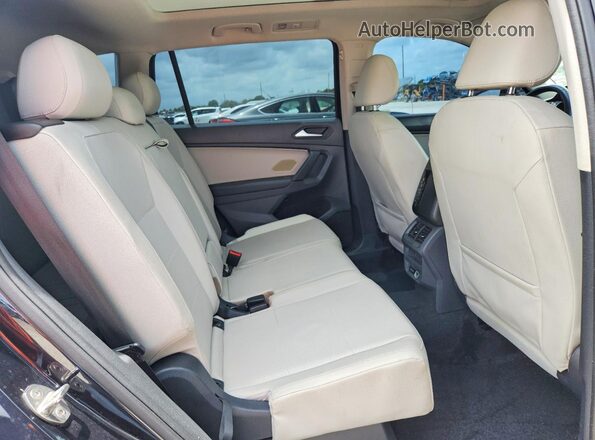 3VV3B7AX5KM005868 2019 VOLKSWAGEN TIGUAN Black უკანა სალონის ხედი