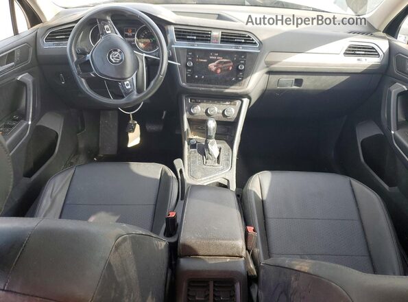 3VV3B7AX5LM074187 2020 VOLKSWAGEN TIGUAN Black Dashboard view