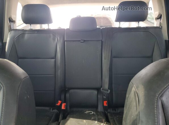 3VV3B7AX5LM074187 2020 VOLKSWAGEN TIGUAN Black Rear seats view