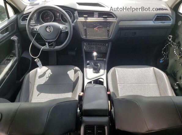 3VV3B7AX5MM037691 2021 VOLKSWAGEN TIGUAN Black წინა პანელის ხედი