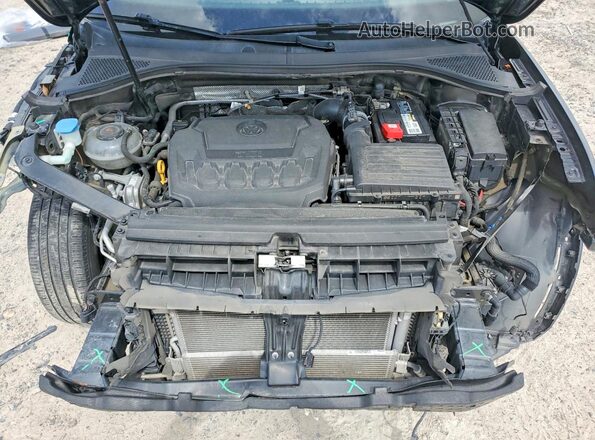 3VV3B7AX5MM037691 2021 VOLKSWAGEN TIGUAN Black ძრავის განყოფილების ხედი