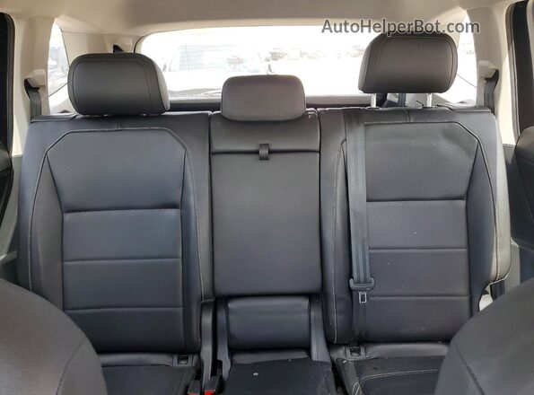 3VV3B7AX5MM037691 2021 VOLKSWAGEN TIGUAN Black უკანა სავარძლების ხედი