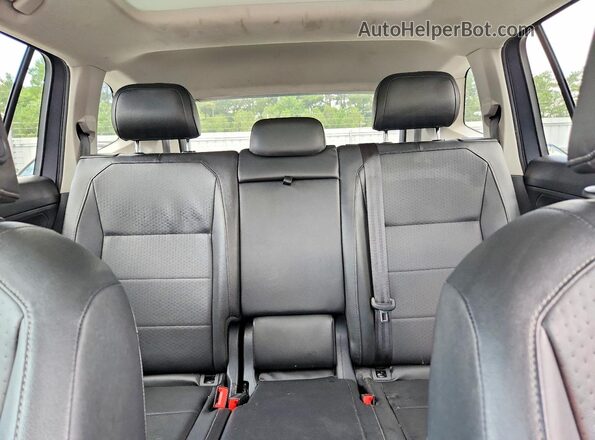 3VV3B7AX6JM017008 2018 VOLKSWAGEN TIGUAN Gray Вид задніх сидінь