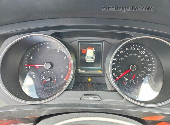 3VV3B7AX6JM017008 2018 VOLKSWAGEN TIGUAN Gray Вид щитка приладів