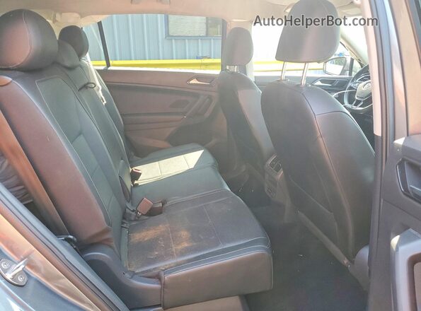 3VV3B7AX6JM131767 2018 VOLKSWAGEN TIGUAN Gray Հետևի նստատեղերի տեսք