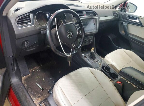 3VV3B7AX6KM044940 2019 VOLKSWAGEN TIGUAN Бордовый Вид панели приборов