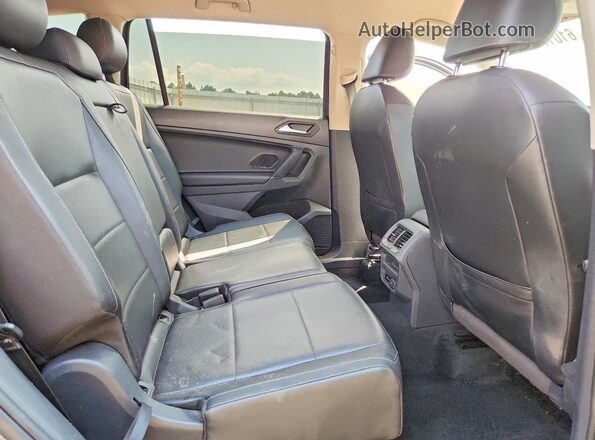 3VV3B7AX6LM038251 2020 VOLKSWAGEN TIGUAN Gray Vista interior trasera