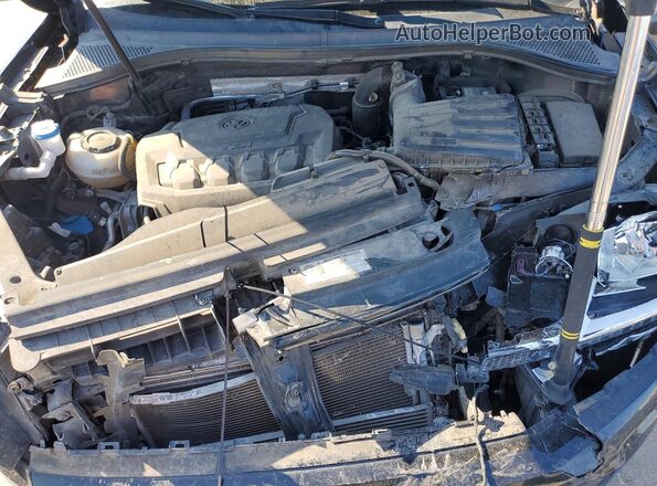 3VV3B7AX6LM064607 2020 VOLKSWAGEN TIGUAN Black ძრავის განყოფილების ხედი