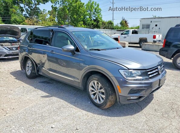 3VV3B7AX7JM000878 2018 VOLKSWAGEN TIGUAN Gray Delantero derecho