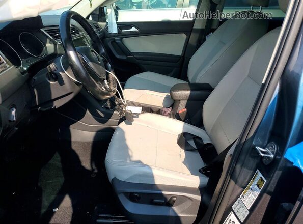 3VV3B7AX7JM000878 2018 VOLKSWAGEN TIGUAN Gray Vista interior delantera