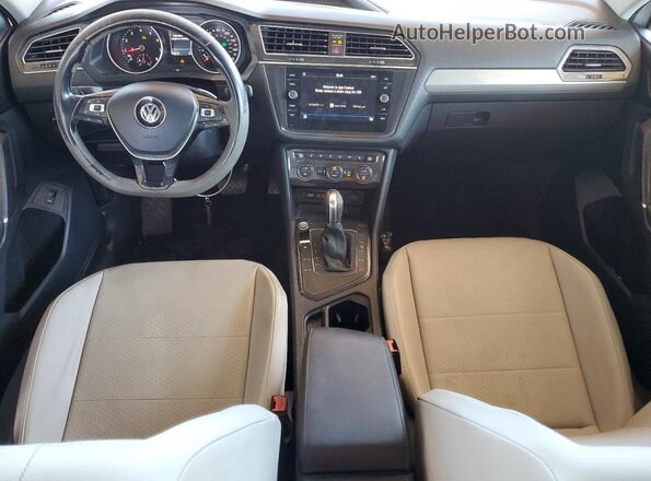 3VV3B7AX7JM026445 2018 VOLKSWAGEN TIGUAN Silver Вид панелі приладів