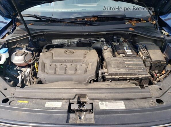 3VV3B7AX7JM105369 2018 VOLKSWAGEN TIGUAN Blue Widok komory silnika