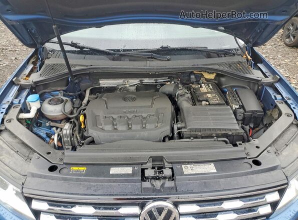 3VV3B7AX7JM121460 2018 VOLKSWAGEN TIGUAN Blue Widok komory silnika