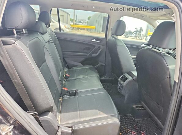 3VV3B7AX7LM068052 2020 VOLKSWAGEN TIGUAN Black უკანა სავარძლების ხედი