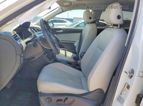 3VV3B7AX7LM130839 2020 VOLKSWAGEN TIGUAN White Front interior view