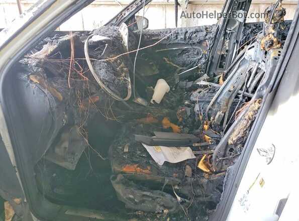 3VV3B7AX7MM021797 2021 VOLKSWAGEN TIGUAN White წინა სალონის ხედი