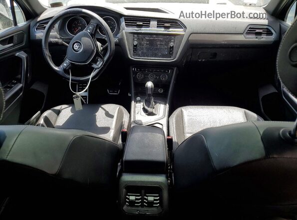 3VV3B7AX7MM154818 2021 VOLKSWAGEN TIGUAN Gray Vista del salpicadero