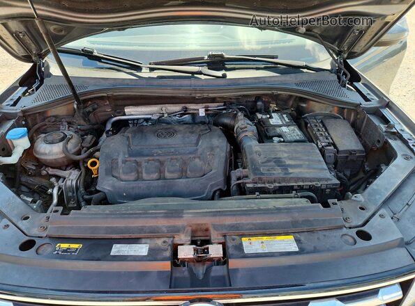 3VV3B7AX7MM158562 2021 VOLKSWAGEN TIGUAN Charcoal Вид підкапотного простору
