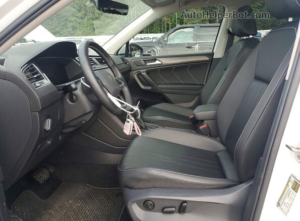 3VV3B7AX7NM089812 2022 VOLKSWAGEN TIGUAN White Front interior view