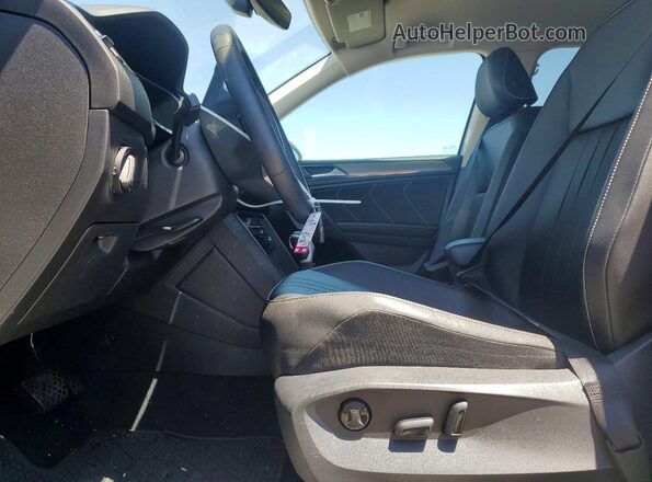 3VV3B7AX7RM134382 2024 VOLKSWAGEN TIGUAN Silver წინა სალონის ხედი