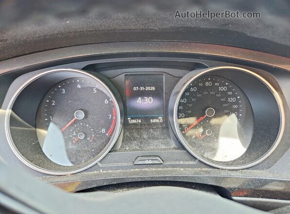 3VV3B7AX8JM031427 2018 VOLKSWAGEN TIGUAN White Vista del cuadro de instrumentos
