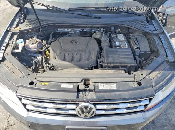 3VV3B7AX8JM087934 2018 VOLKSWAGEN TIGUAN Silver Вид задньої частини салону