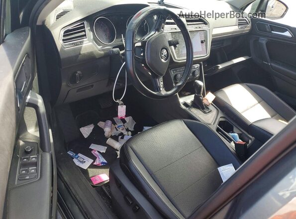 3VV3B7AX8JM087934 2018 VOLKSWAGEN TIGUAN Silver Вид панелі приладів