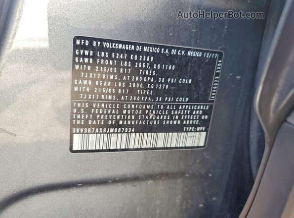 3VV3B7AX8JM087934 2018 VOLKSWAGEN TIGUAN Silver Вид підкапотного простору