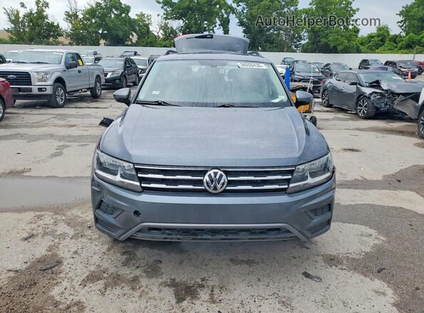 3VV3B7AX8LM069114 2020 VOLKSWAGEN TIGUAN Серый Вид спереди
