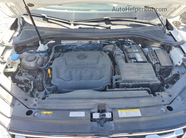 3VV3B7AX8MM065792 2021 VOLKSWAGEN TIGUAN White ძრავის განყოფილების ხედი