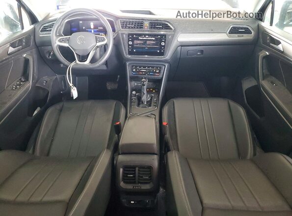 3VV3B7AX8NM094419 2022 VOLKSWAGEN TIGUAN Black Widok deski rozdzielczej