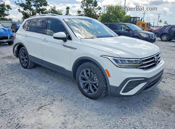 3VV3B7AX8NM167143 2022 VOLKSWAGEN TIGUAN White Przód prawy