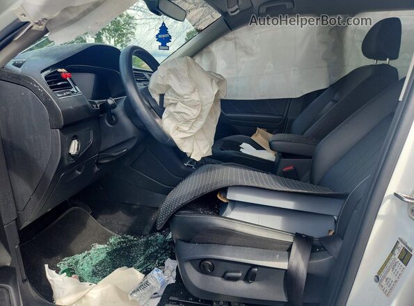 3VV3B7AX8RM133354 2024 VOLKSWAGEN TIGUAN White Front interior view
