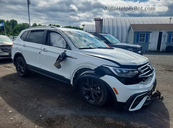 3VV3B7AX8RM133354 2024 VOLKSWAGEN TIGUAN White Front right