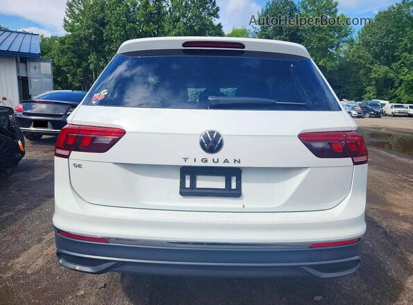 3VV3B7AX8RM133354 2024 VOLKSWAGEN TIGUAN White Rear view