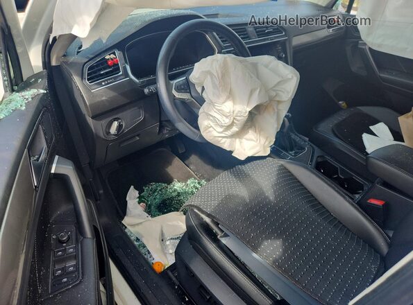 3VV3B7AX8RM133354 2024 VOLKSWAGEN TIGUAN White Dashboard view