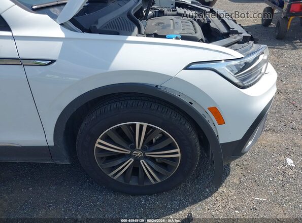 3VV3B7AX8RM202124 2024 VOLKSWAGEN TIGUAN White Front view