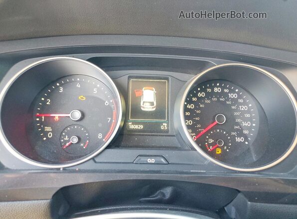 3VV3B7AX9JM023143 2018 VOLKSWAGEN TIGUAN Black ხელსაწყოთა პანელის ხედი