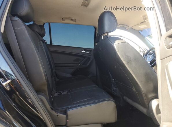 3VV3B7AX9JM023143 2018 VOLKSWAGEN TIGUAN Black უკანა სალონის ხედი