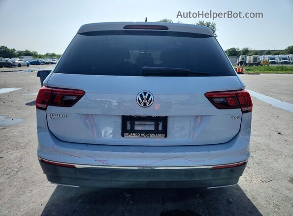 3VV3B7AX9JM038936 2018 VOLKSWAGEN TIGUAN White Widok z tyłu